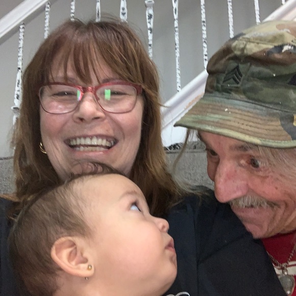 Meet your Posher, Pamela - Picture 1 of 1